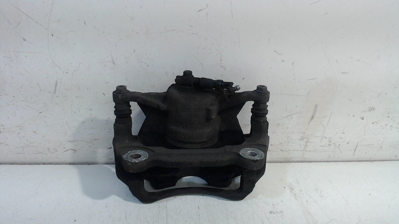Remklauw rechts voor Volkswagen Golf, Onderdelen@venauto.nl, Van der Ven Autorecycling B.V., Ettenseweg 76, 4706 PB Roosendaal, The Netherlands