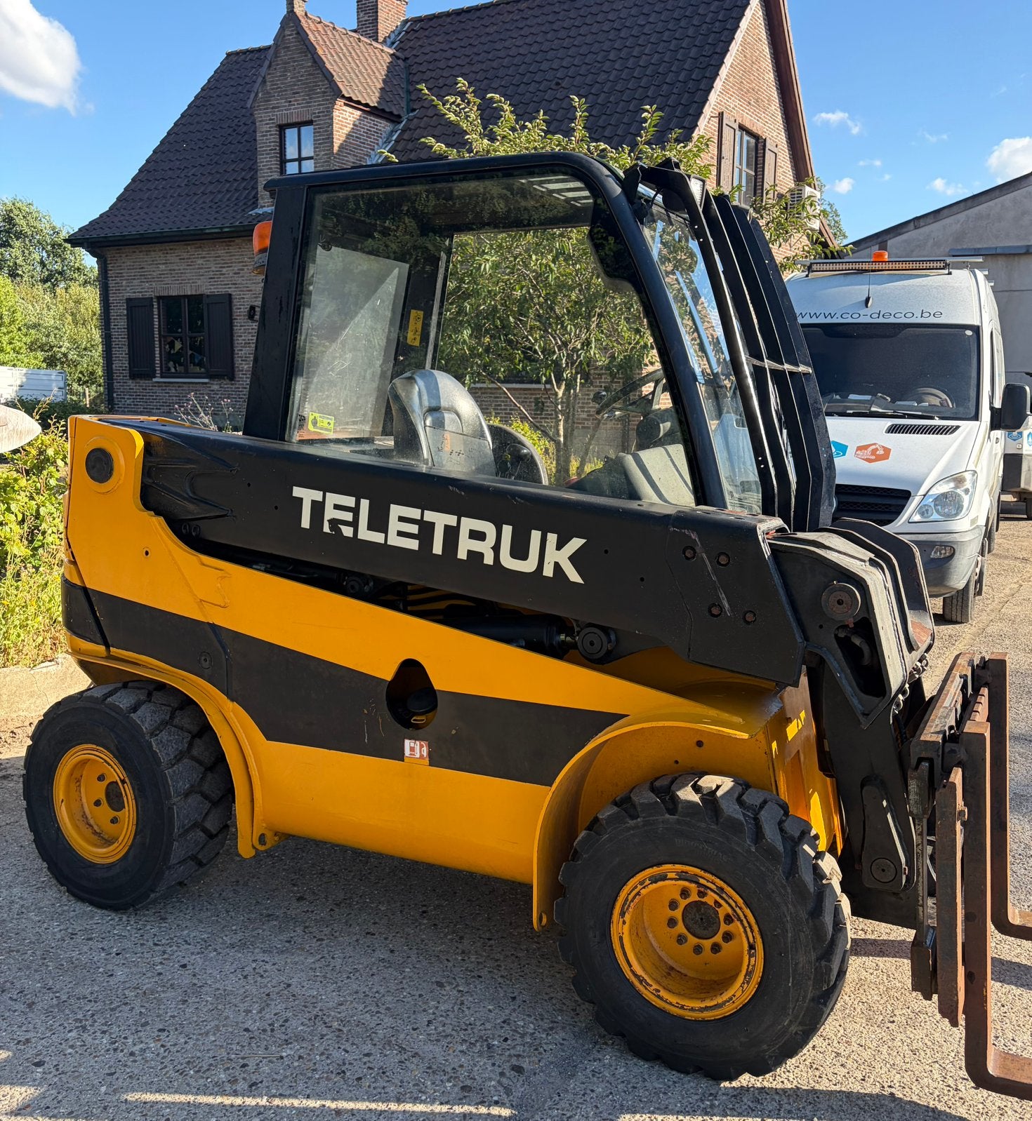 Jcb teletruck 30d, Ophalen