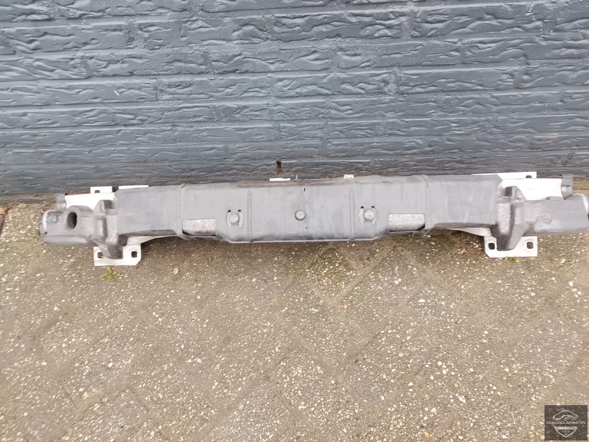 Audi A3 8V 2013-2021 Bumperbalk Balk Voor Compleet Origineel, Gebruikt, Voor, AUDI AG, Auto-Union-Strasse 1
85045  Ingolstadt, DE