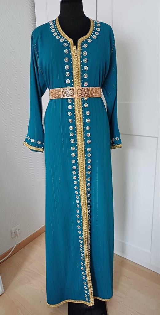 Caftan à vendre sans la ceinture Taille L, Kleding | Dames, Gelegenheidskleding, Ophalen of Verzenden