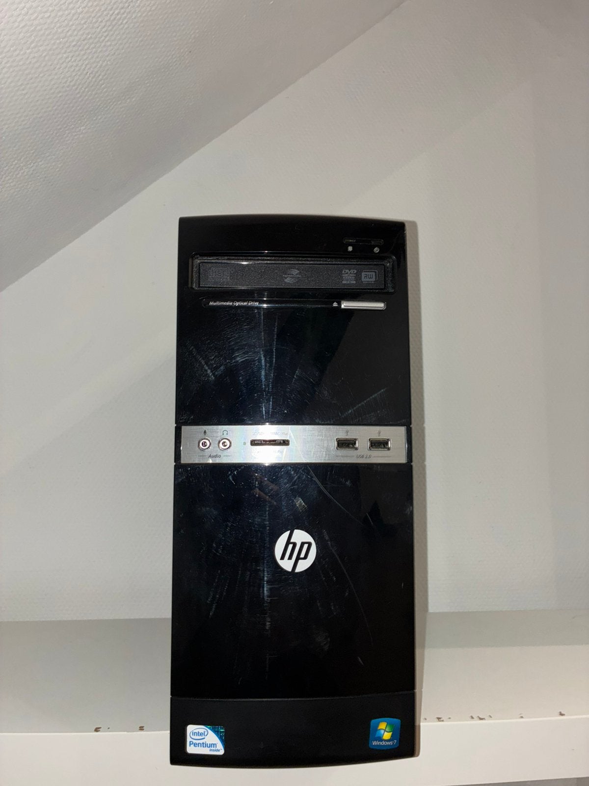 Volledige HP pc + 2 Logitech-headsets — Werkt — 40€, Computers en Software, Desktop Pc's, Zo goed als nieuw, Ophalen