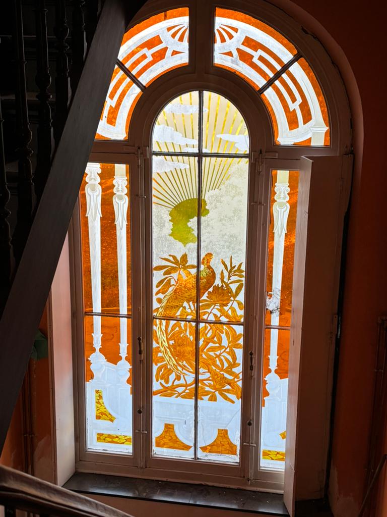 Fenetre style vitrail peinture sur verre, Enlèvement