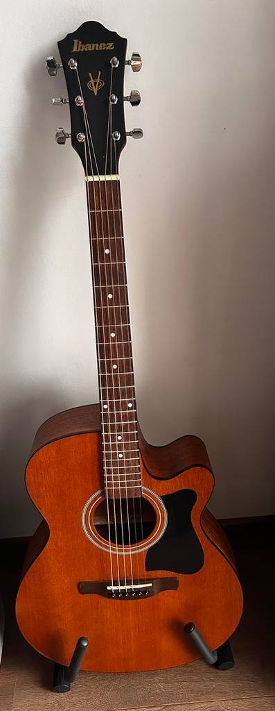 Akoestische gitaar Ibanez, Muziek en Instrumenten, Snaarinstrumenten | Gitaren | Akoestisch, Ophalen, Nieuw, Met koffer