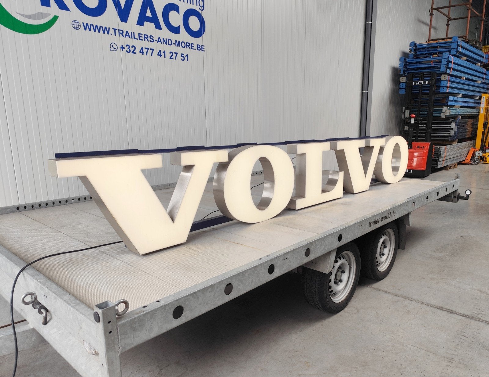 XXL lichtreclame VOLVO, Ophalen