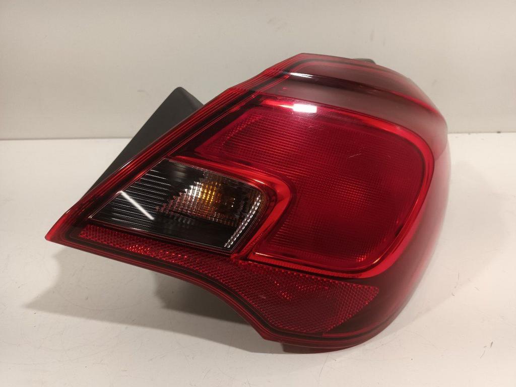 Achterlicht carrosserie rechts Opel Corsa, Onderdelen@venauto.nl, Van der Ven Autorecycling B.V., Ettenseweg 76, 4706 PB Roosendaal, The Netherlands