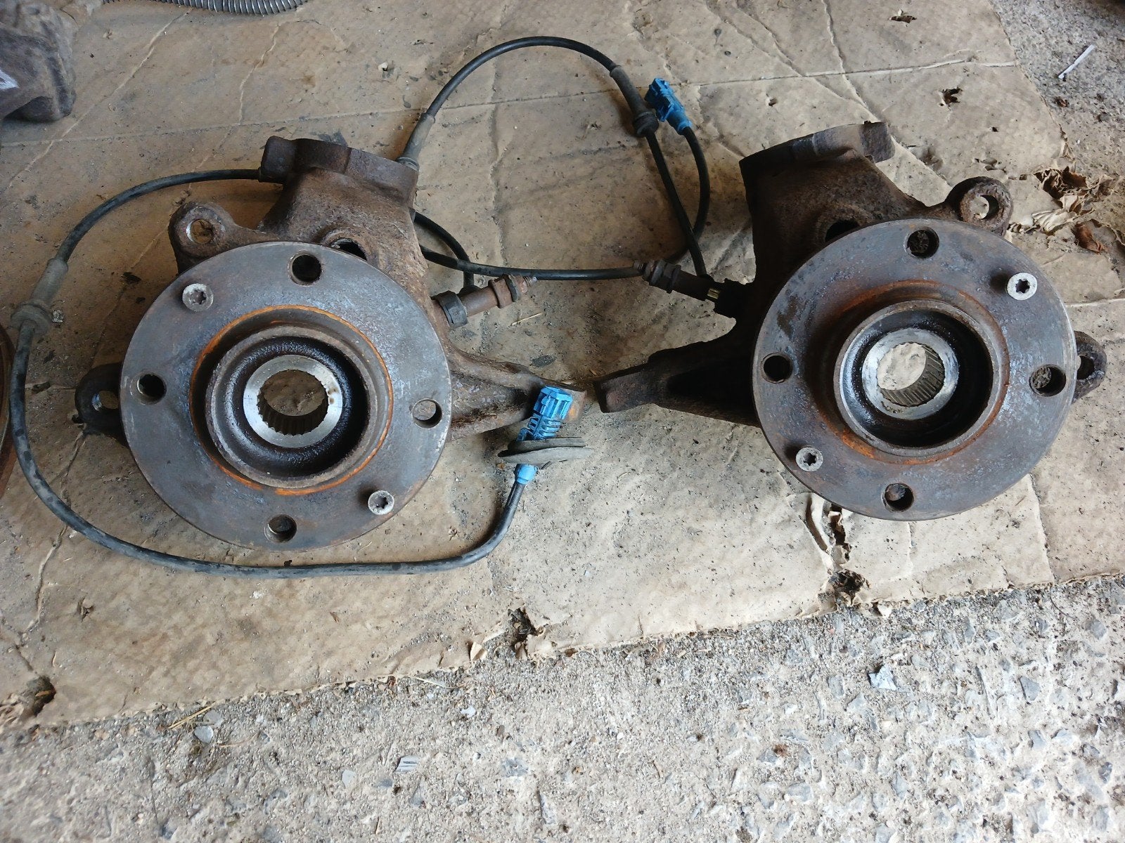Moyeu porte fusée Peugeot 206cc, Enlèvement, Peugeot