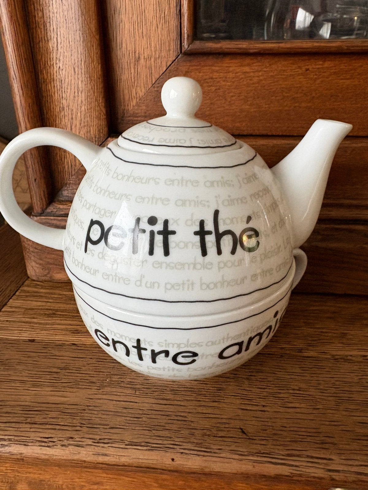 Petite théière et sa tasse, Maison & Meubles, Enlèvement ou Envoi, Comme neuf, Céramique, Théière