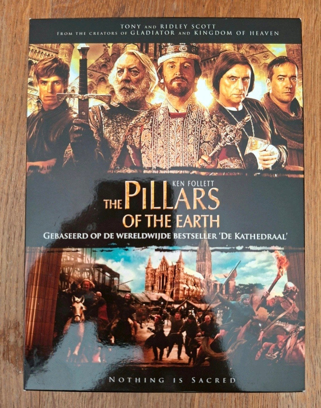 DVD. - BOX  - THE PILLARS OF THE EARTH, Anglais, Action et Aventure, Enlèvement ou Envoi, Tous les âges