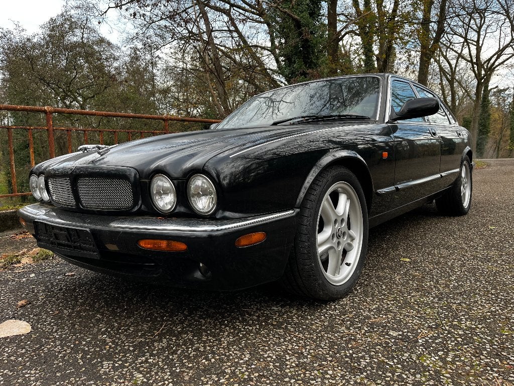 XJ8 supercharged, Auto's, Automaat, Testrit aan huis, Achterwielaandrijving, 8 cilinders