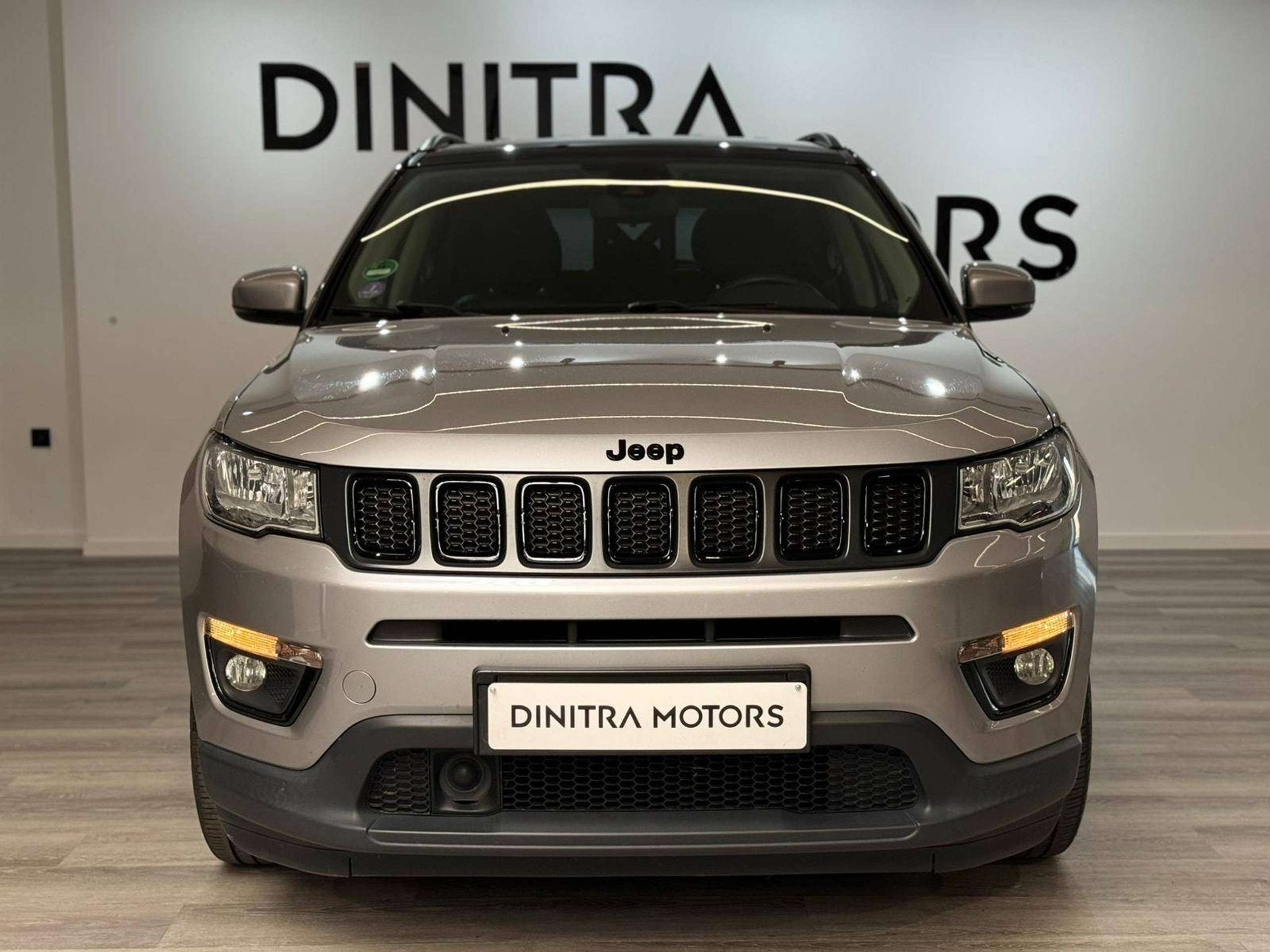 Jeep Compass Night Eagle 1.4 Turbo 4x2 - Navi/Cruise/Zetelvw, Auto's, Gebruikt, 4 cilinders, Compass, Bedrijf