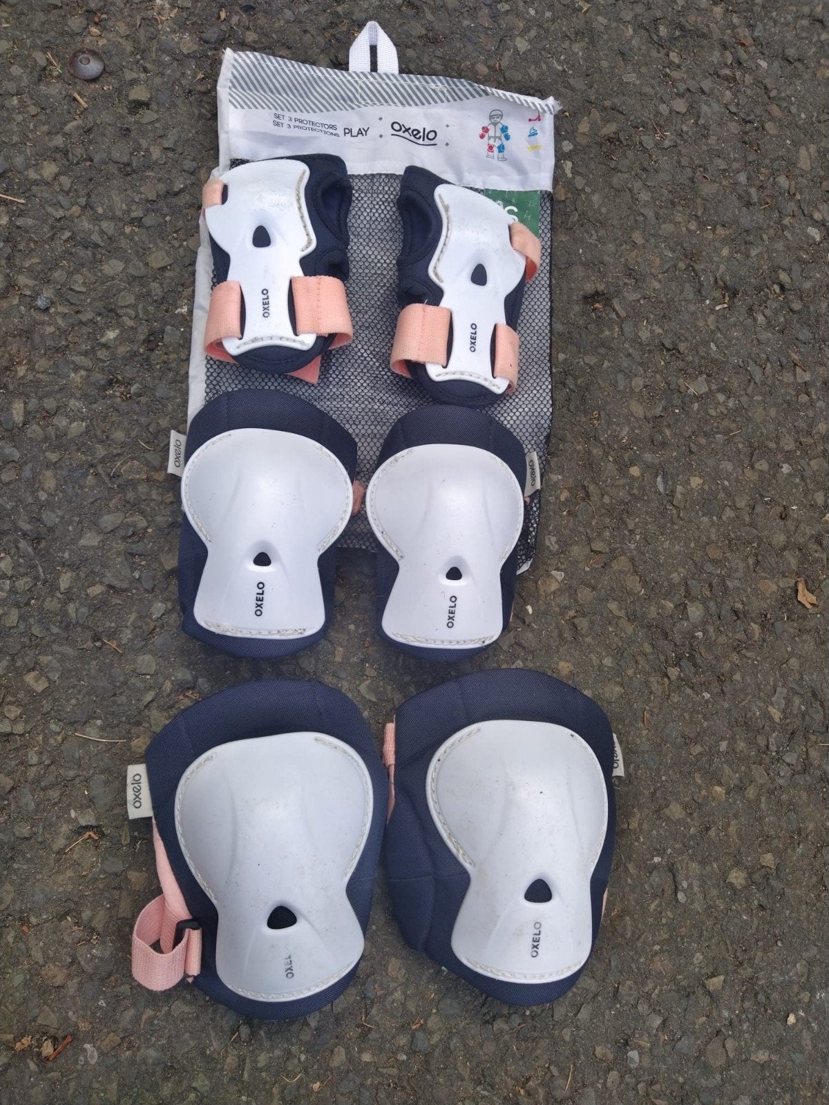 Set de protections Oxelo (Decathlon). Taille S, Sports & Fitness, Patins à roulettes alignées, Réglable, Comme neuf, Enfants, Protection
