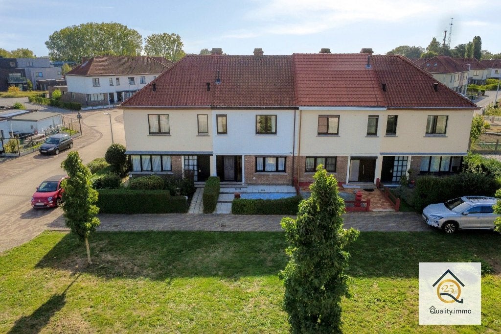 Huis te koop, 200 tot 500 m², Provincie Oost-Vlaanderen, 93 m², 3 kamers