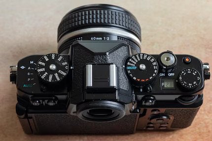 Te koop: prachtige Nikon Zf met de compacte NIKKOR Z 40mm f2, Audio, Tv en Foto, Fotocamera's Analoog, Ophalen of Verzenden, Zo goed als nieuw