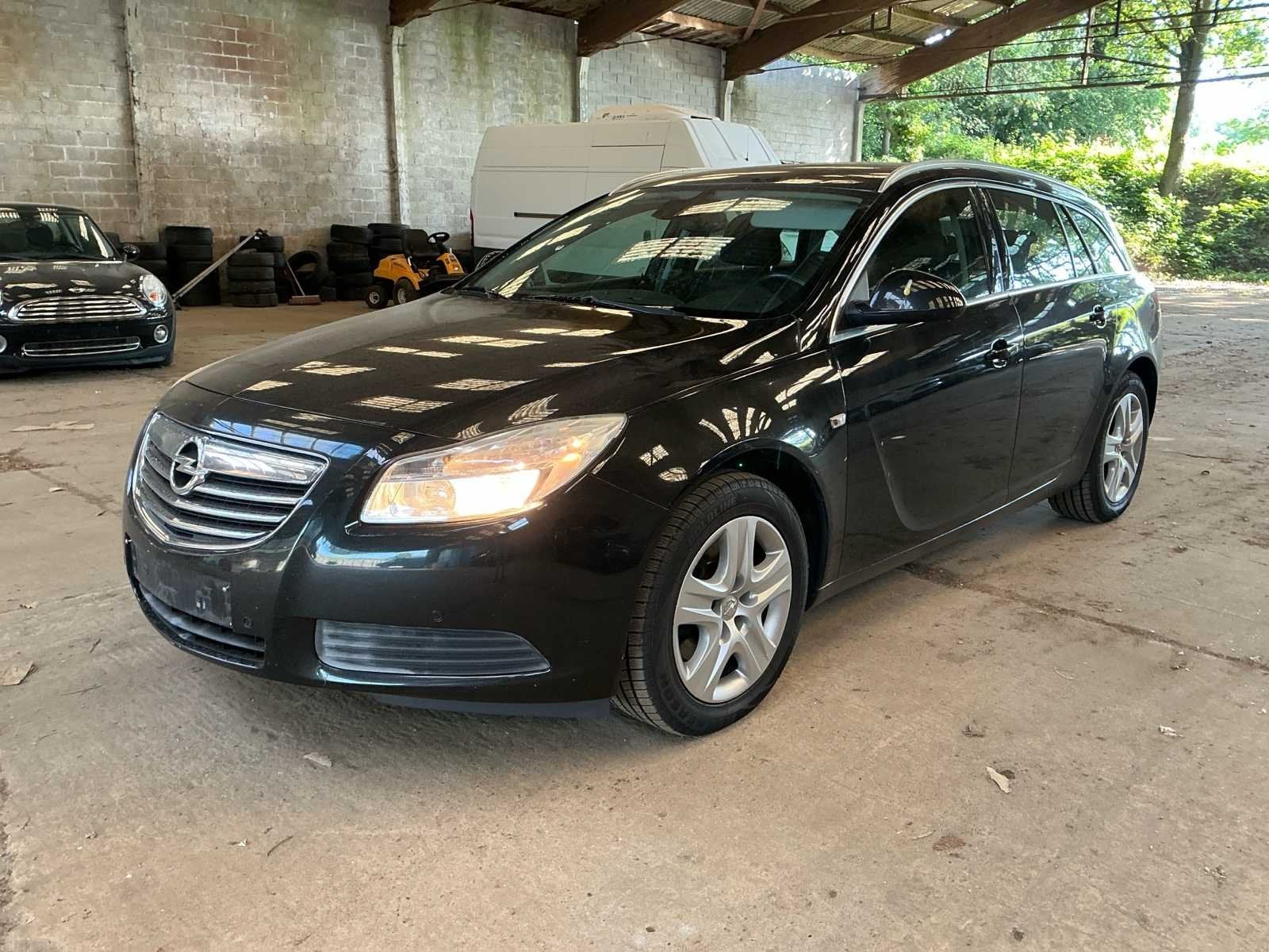2011 Opel Insigne Turbo Sports Tourer Personenauto, Auto's, Opel, Gebruikt, Overige modellen, Bedrijf, Handgeschakeld