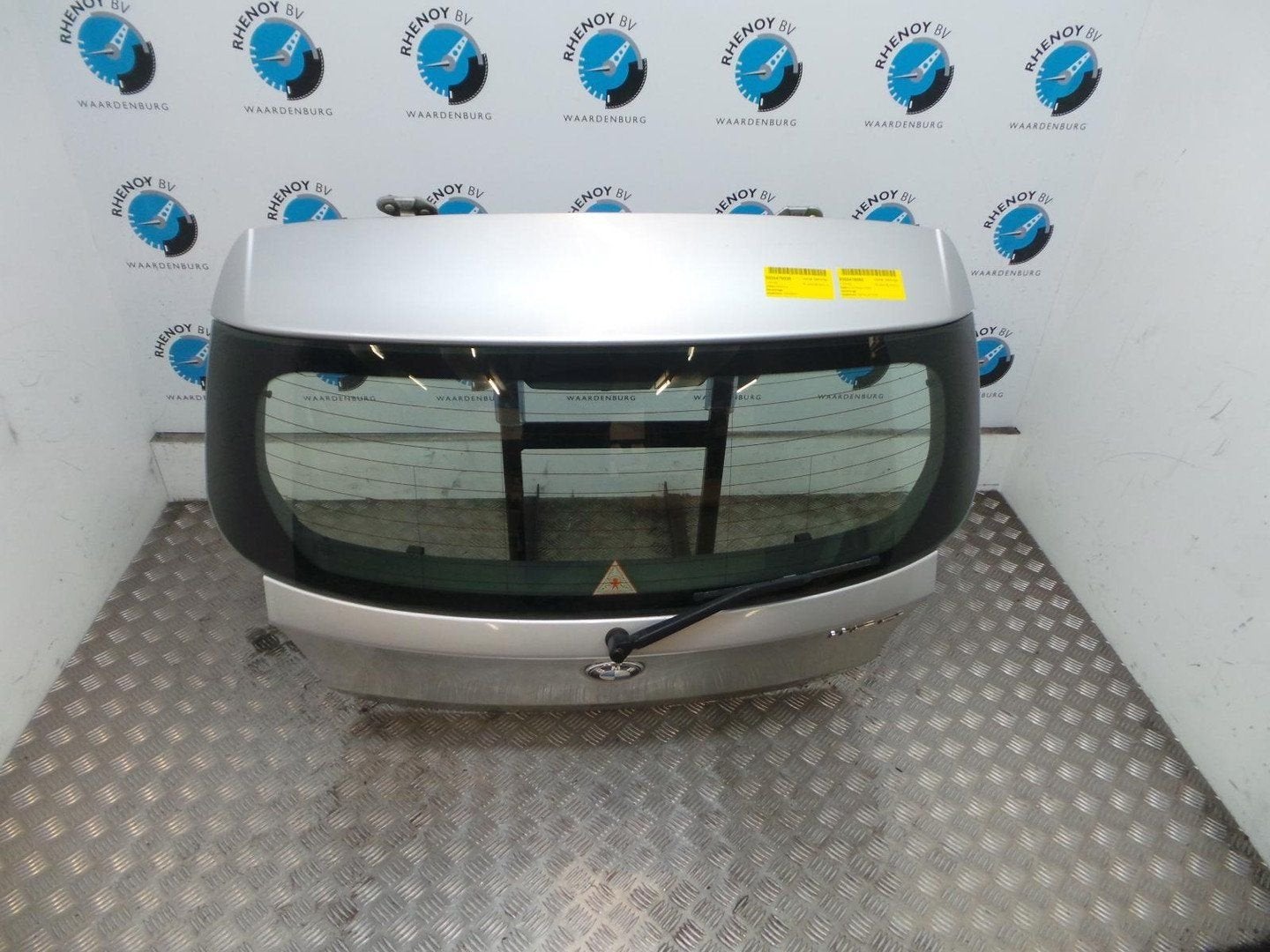 BMW 1 SERIES 118d ACHTERKLEP 2004, Enlèvement ou Envoi, Utilisé, Stiba membre