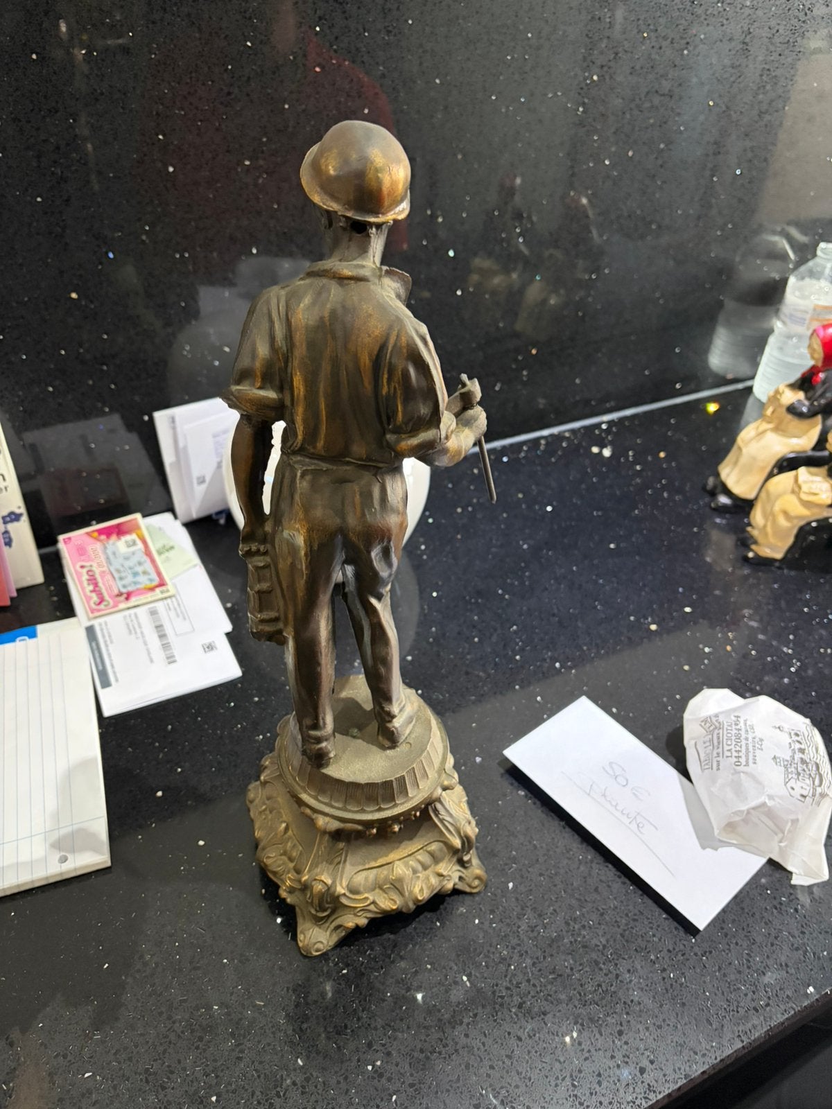 Mineur en bronze, Enlèvement, Comme neuf