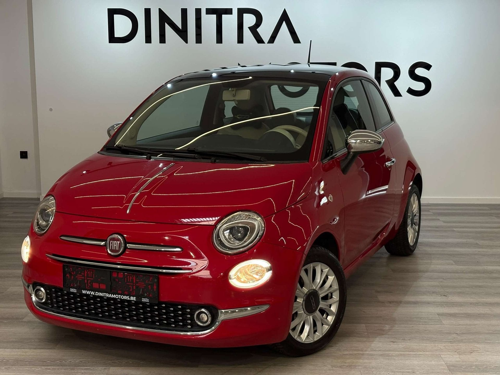 Fiat 500 1.2i Lounge - Pano/Carplay/Navi/Cruise, Auto's, Fiat, 4 zetels, Gebruikt, 4 cilinders, Bedrijf