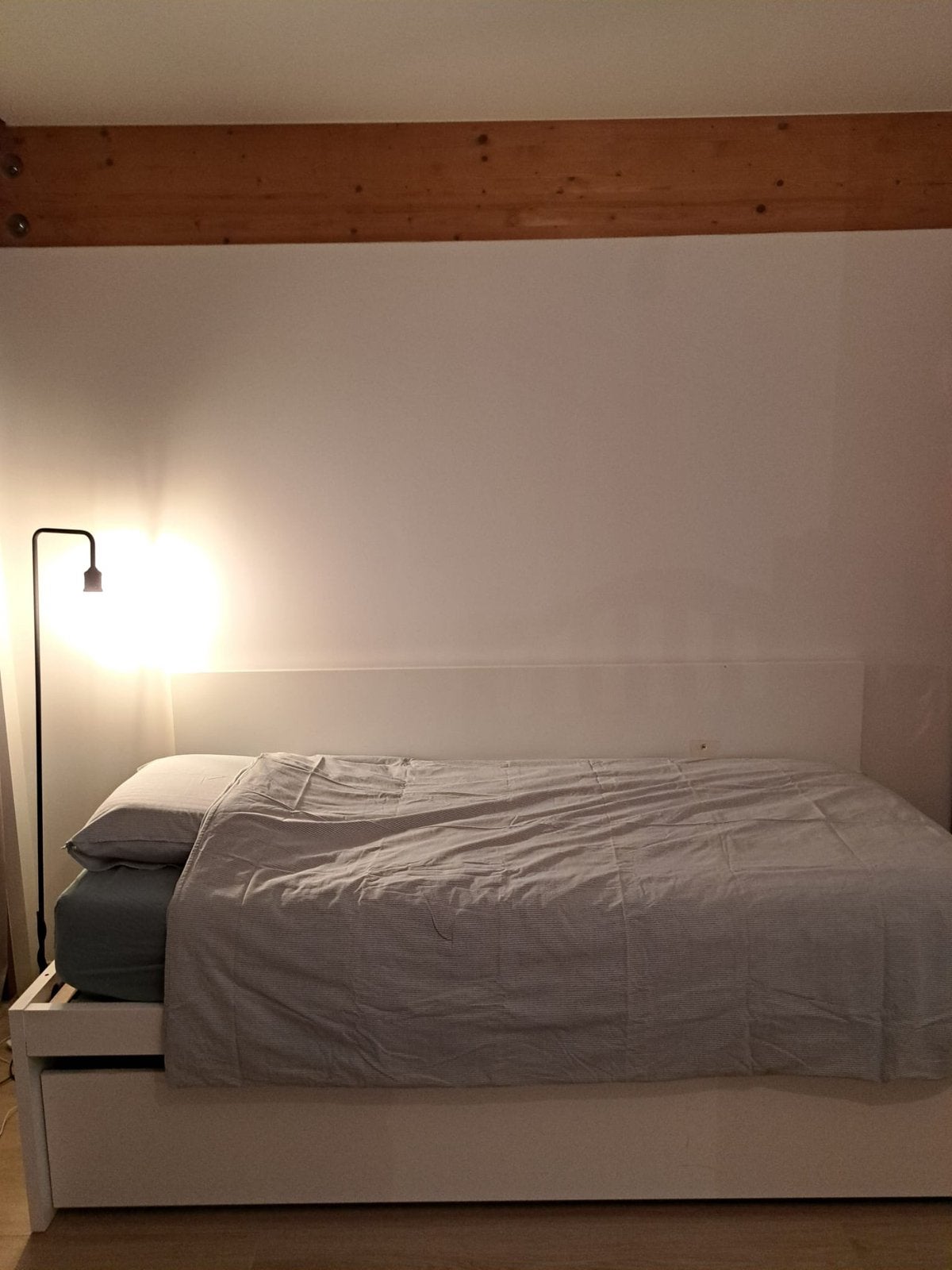 Lit IKEA Flaxa avec matelas, Enlèvement, Comme neuf