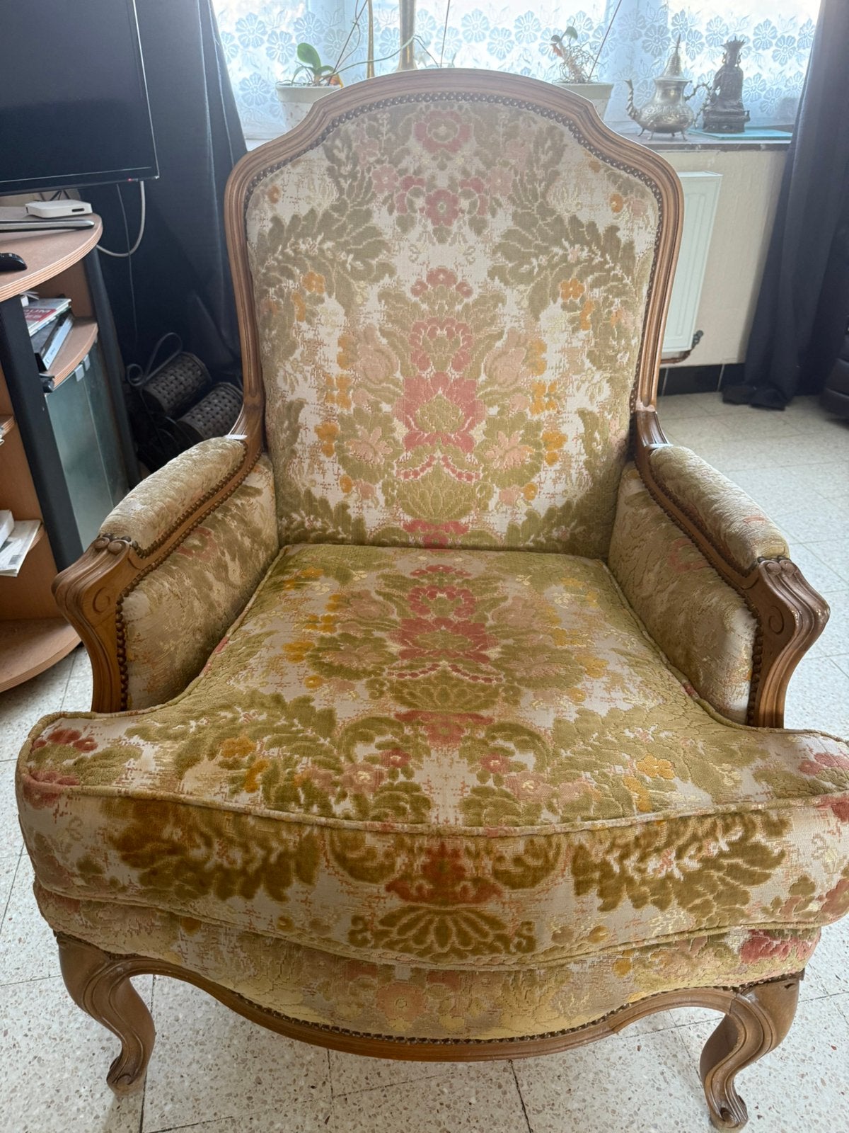 Grand fauteuil vintage de style Louis XV – Bois sculpté –, Antiquités & Art, Enlèvement