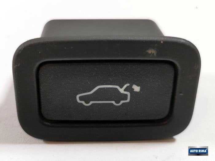 Schakelaar achterklep van een Volvo XC60, Gebruikt, -, -, Ophalen of Verzenden