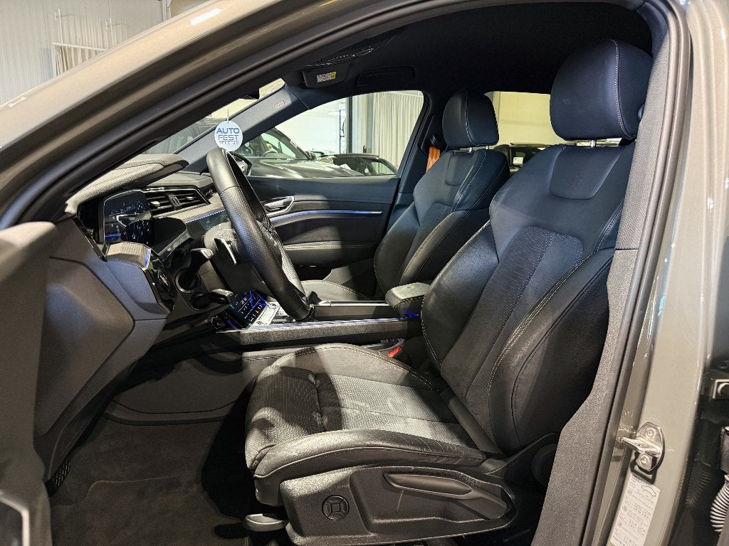 Audi E-Tron 50 Quattro S-Line « Édition noir » Chronos gris, Autos, Audi, Euro 6, Entreprise, Entretenue par le concessionnaire