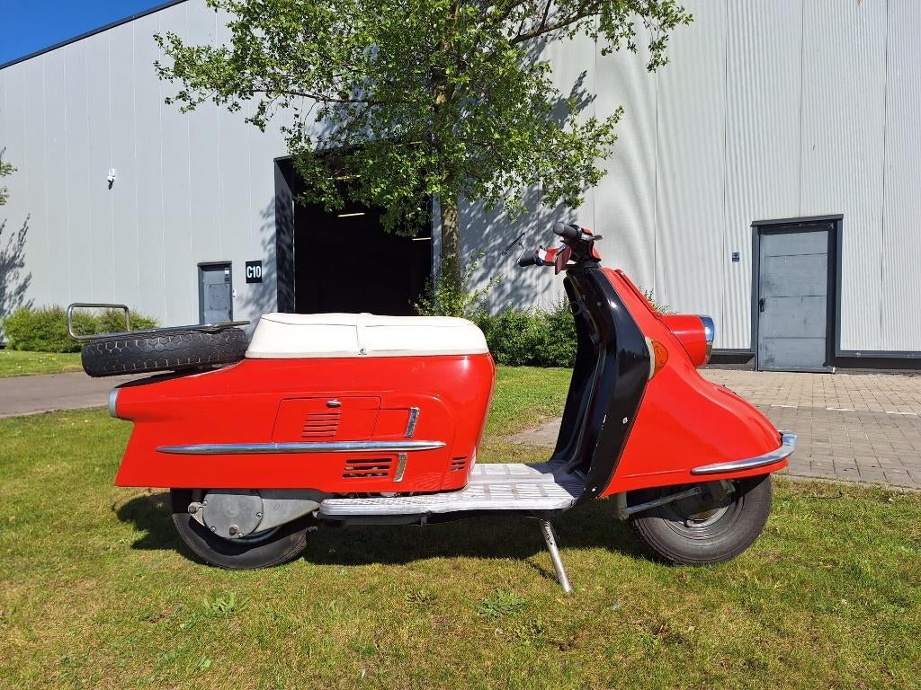 Heinkel Tourist | 1961 | 174cc, Scooter, 11 kW of minder, Handgeschakeld, 1 cilinder