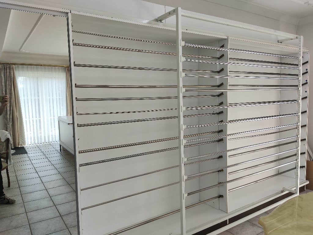 Stoffenrek winkel met vaste spiegel, en verplaatsbare rails, Ophalen, 300 cm of meer, Zo goed als nieuw, 150 tot 200 cm