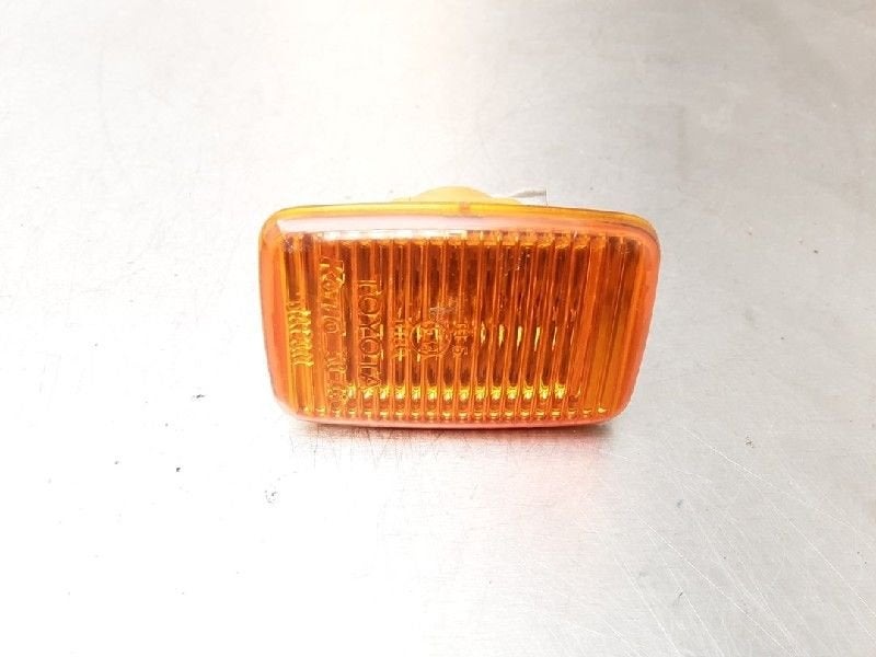 CLIGNOTANT AILE AVANT DROIT Toyota Camry (CV30), Autos : Pièces & Accessoires, Éclairage, Toyota, Utilisé