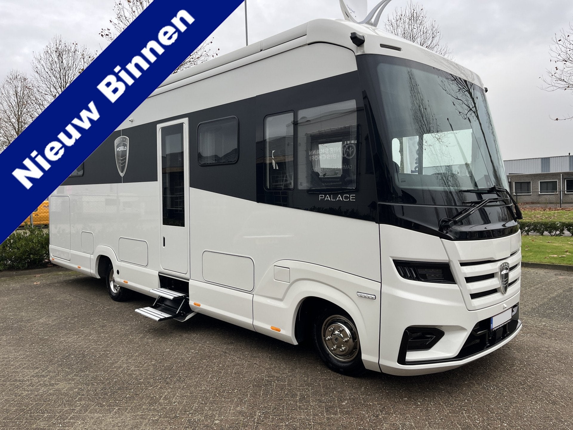 Morelo PALACE 90 M Queensbed Camera spiegels (bj 2025), Caravans en Kamperen, 9 tot 10 meter, Diesel, Mark@niesmannbischoff.nl