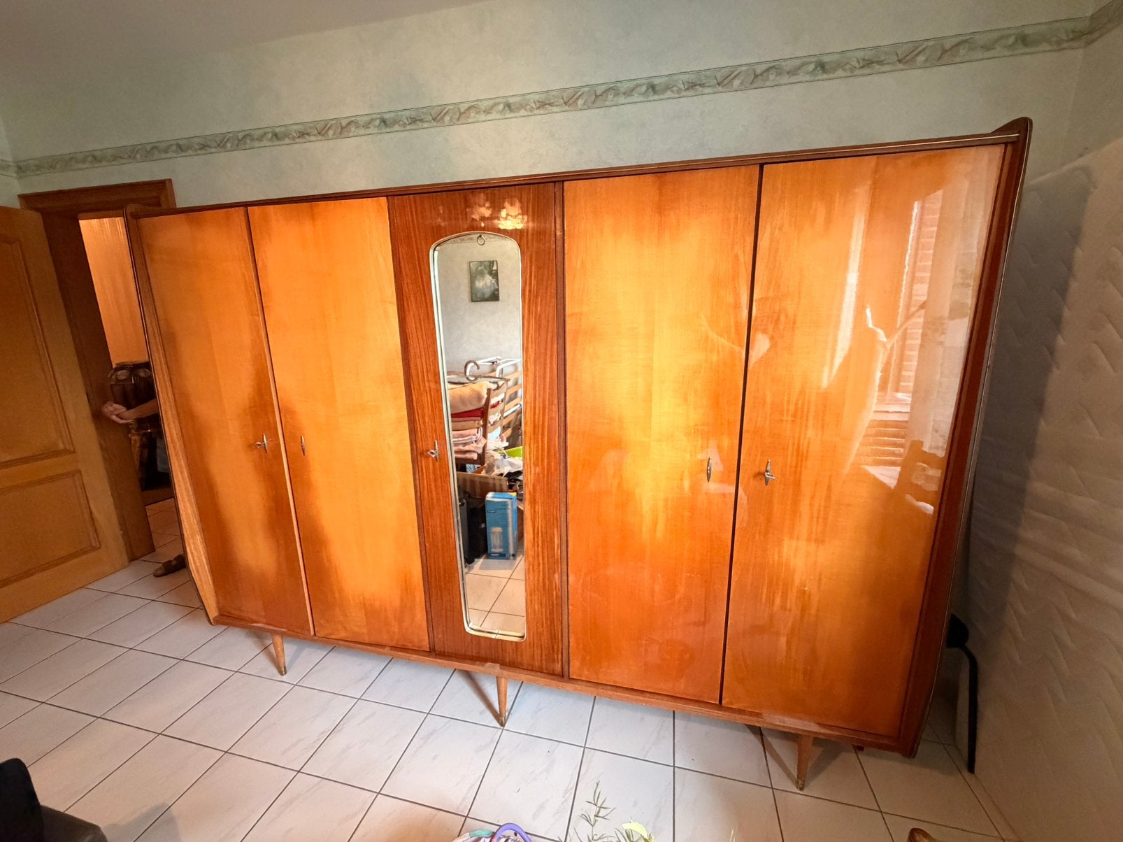 Vintage fineer kledingkast 1955, Huis en Inrichting, Ophalen, Zo goed als nieuw