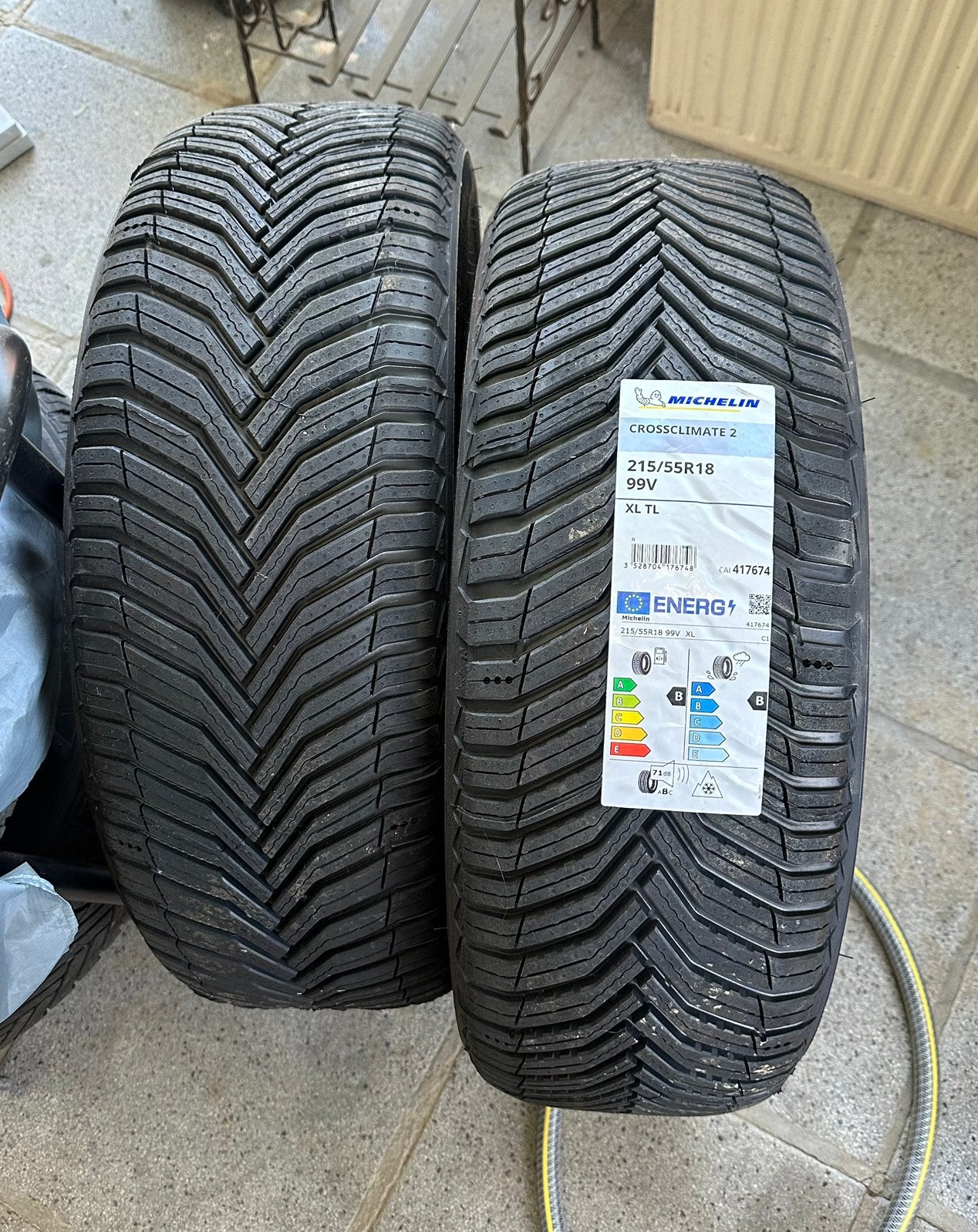 Pneu voiture, Autos : Pièces & Accessoires, Pneus & Jantes, Neuf, Pneus et Jantes, 4 Saisons, 18 pouces