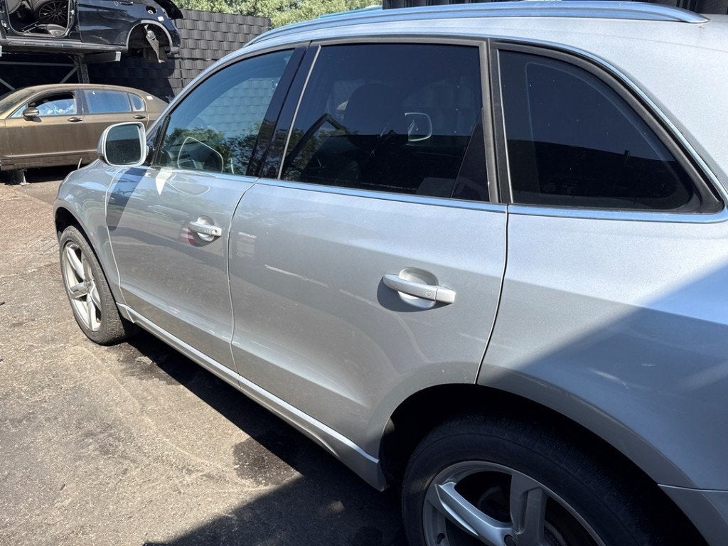 PORTE GAUCHE ARRIÈRE Audi Q5 (8RB) (|8R0833051B|), Autos : Pièces & Accessoires, Arrière, Auto-Union-Straße  1,
85057  Ingolstadt, DE