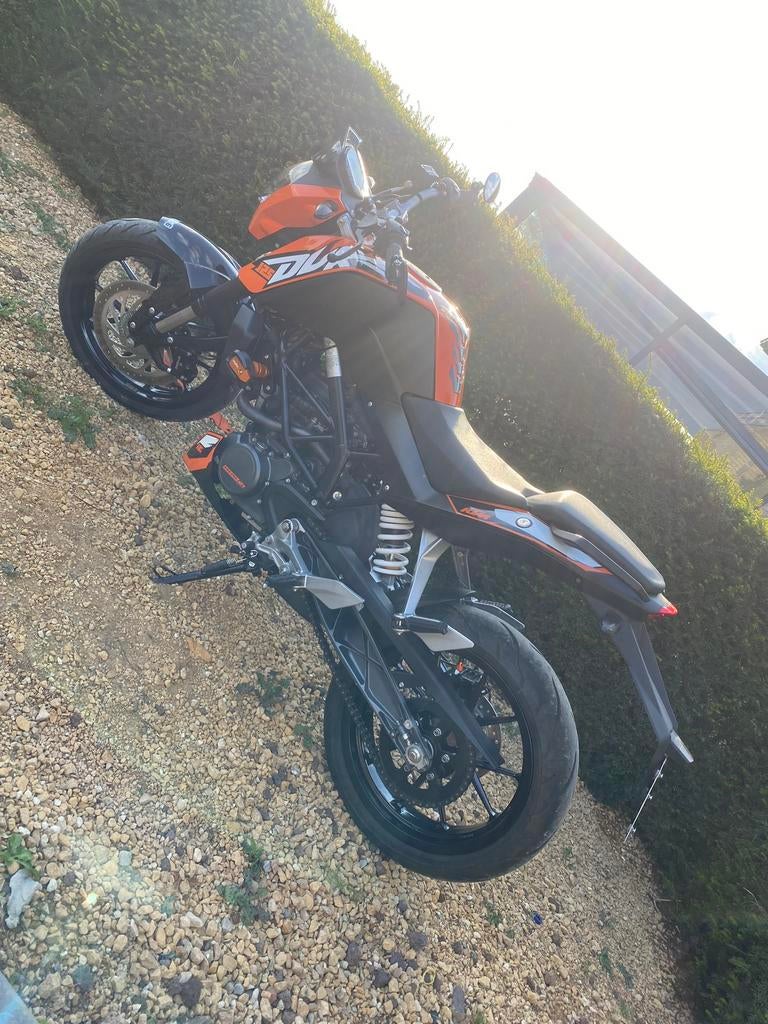 KTM duke 125 cc, Particulier, 11 kW of minder, Handgeschakeld, Naked bike