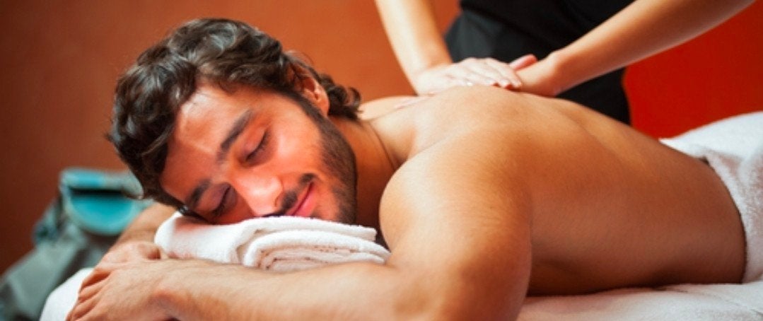 Massage relaxant à l'huile