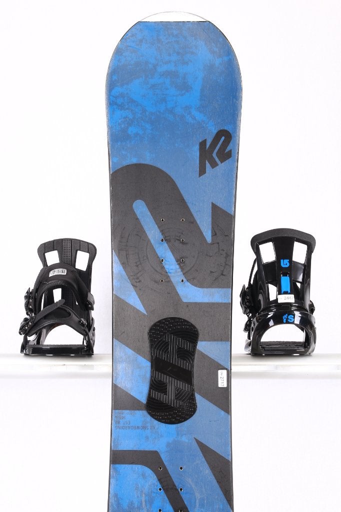 145 cm snowboard K2 EST. 87, black/blue, p-tex topsheet, Sport en Fitness, Verzenden, Gebruikt, Board