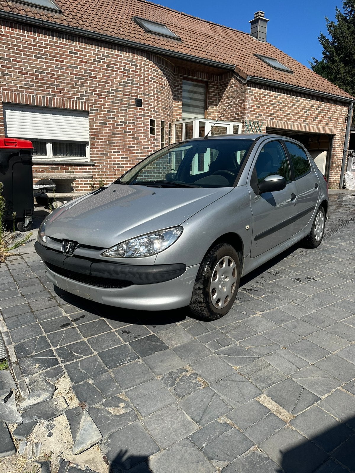 Peugeot 206 1.4i toute piece ou vente complete !, Autos, Argent ou Gris, Achat, Boîte manuelle, Entretenue par le concessionnaire