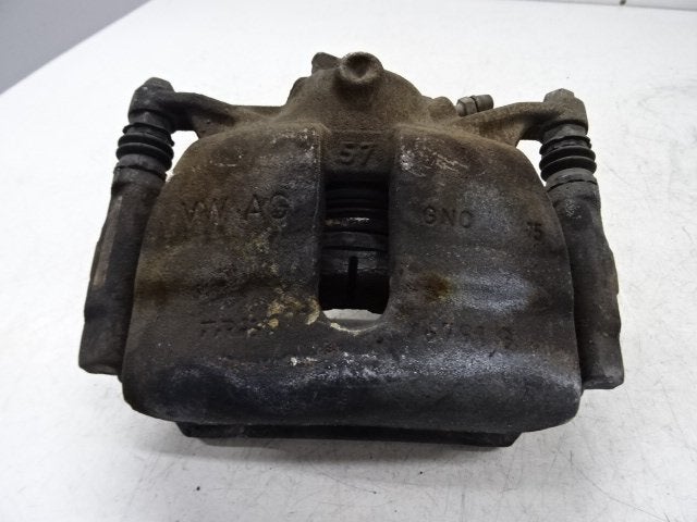 REMKLAUW LINKS VOOR Audi A3 (8V1 / 8VK) (01-2012/10-2020), Gebruikt, Audi