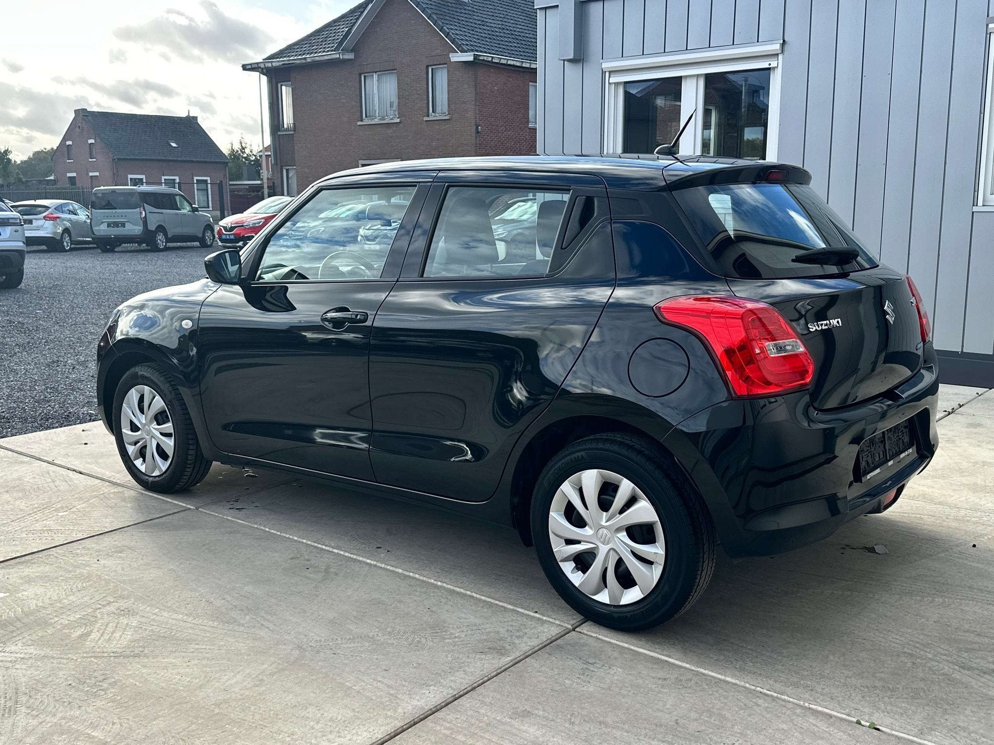 Suzuki Swift Swift 1.2i HEV mild hybrid * 12M Garantie *, Auto's, Stof, Gebruikt, 4 cilinders, Bedrijf
