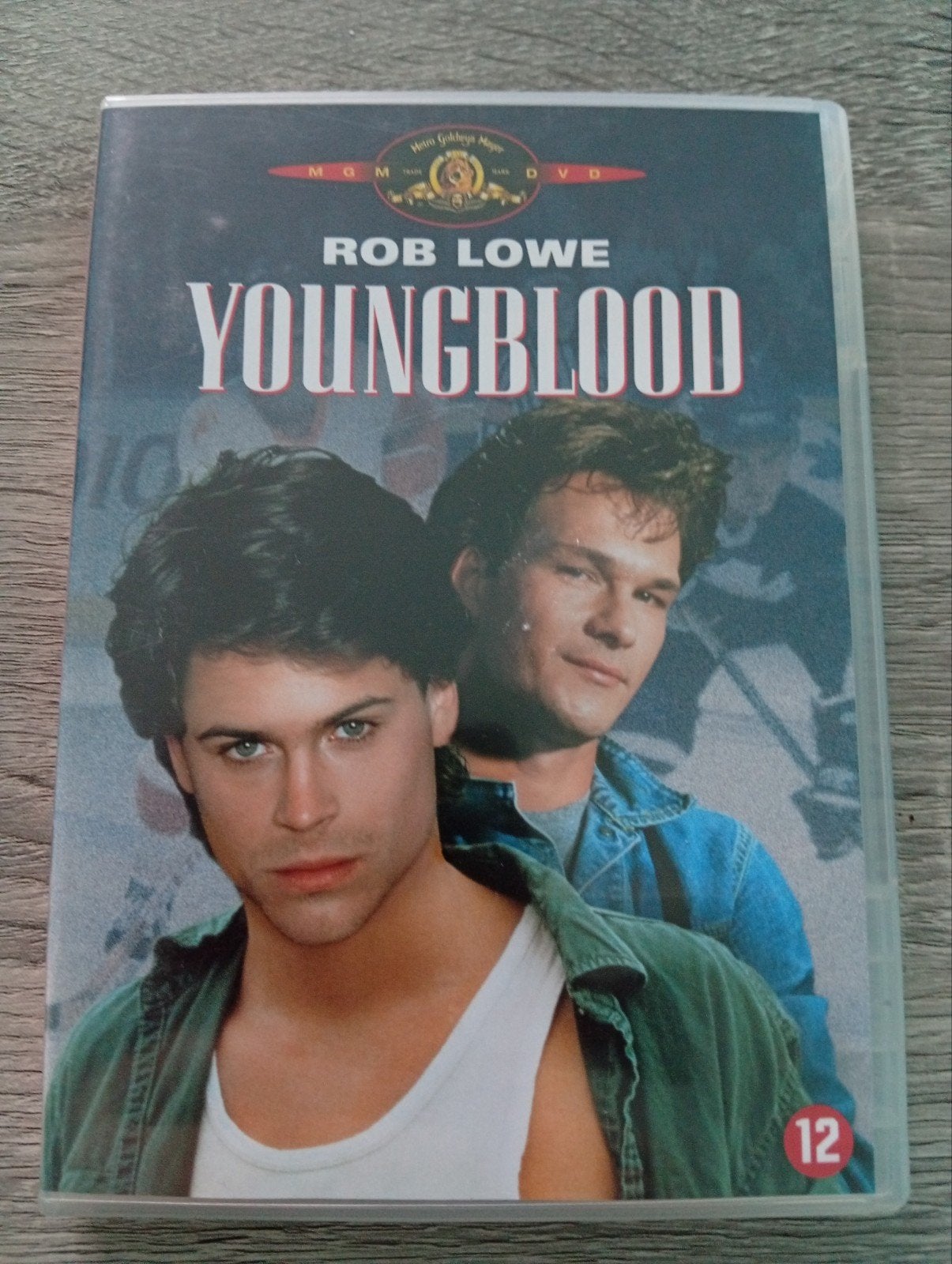 DVD dramatique Youngblood Patrick Swayze, CD & DVD, Enlèvement ou Envoi, Matériel bonus, Drame, À partir de 12 ans