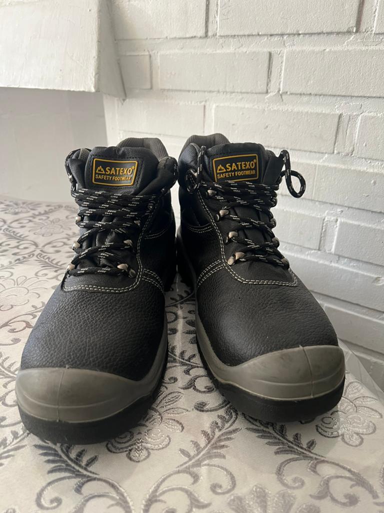 SATEXO WerkSchoenen maat 42, Ophalen, Zo goed als nieuw