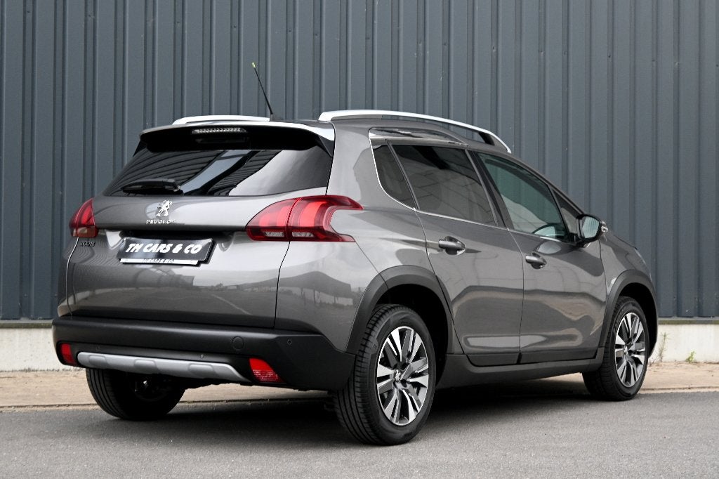 Peugeot 2008 1.2i Automaat, Pano, Camera, Leder, Carplay, 1199 cc, Leder en Stof, Bedrijf, 5 zetels