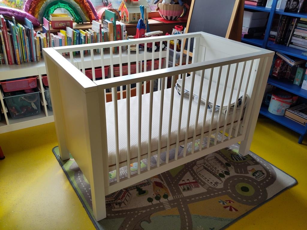 Babybedje + matras + matrasbeschermer AeroSleep, 70 à 85 cm, Comme neuf, Moins de 140 cm, Enlèvement