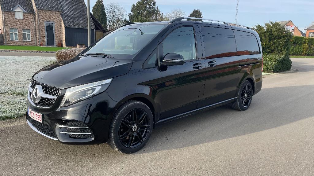VOITURE À 9 VITESSES MERCEDES V300 4MATIC AMG 245 CV, Autos, Achat, 5 portes, Diesel, Particulier