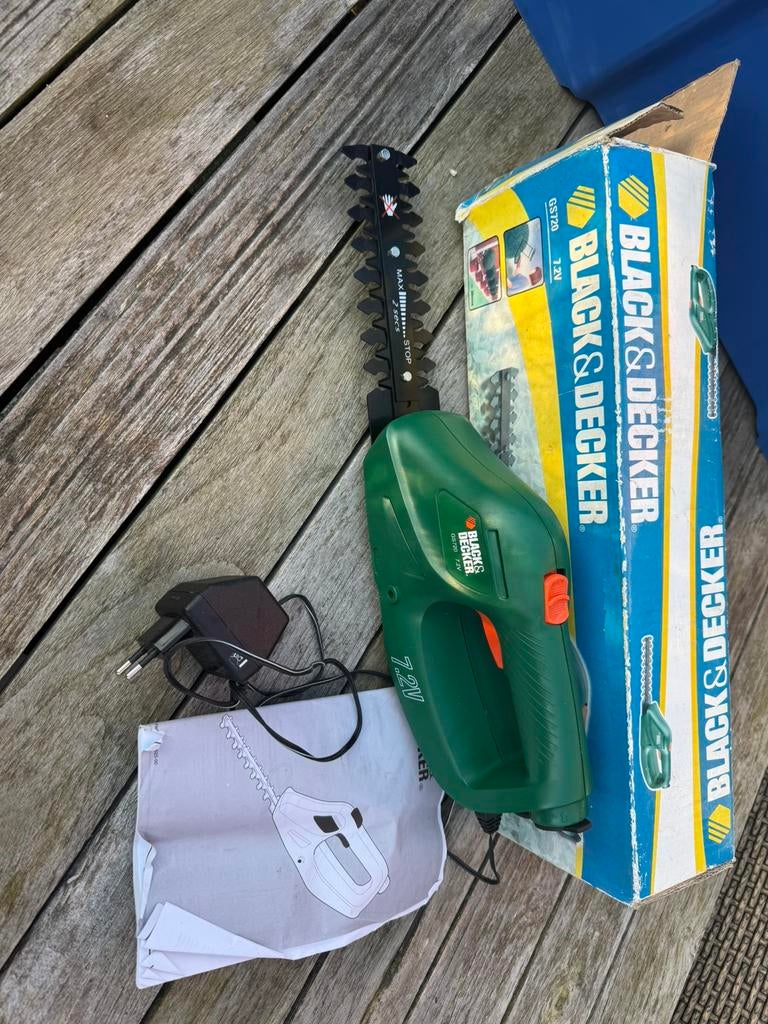 Kleine accu heggeschaar Black&decker nieuw, Ophalen, Nieuw, Accu