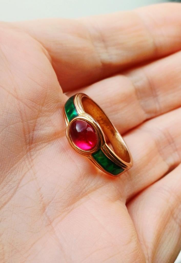 Kleurrijke ring, Handtassen en Accessoires, Ringen, Ophalen of Verzenden, Rood