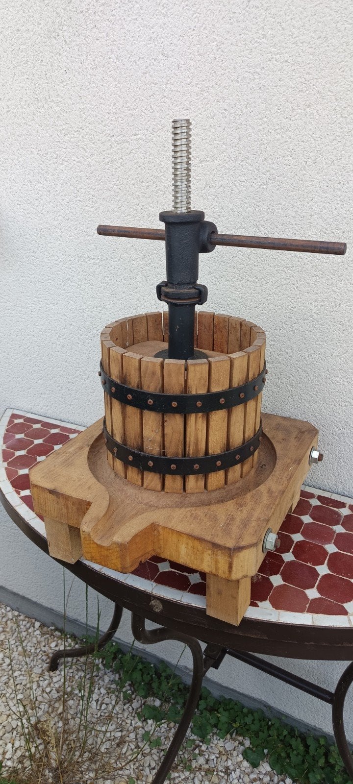 Ancien pressoir à fruits, Enlèvement ou Envoi