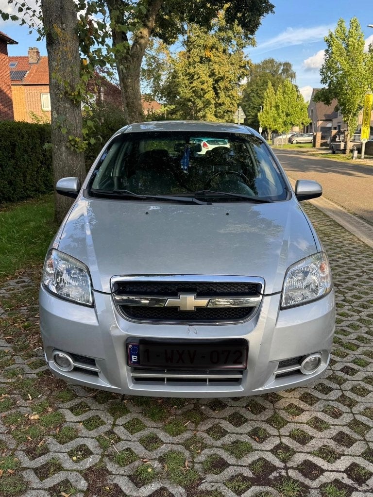 Chevrolet aveo 1.4 benzine 2010, Autos, Argent ou Gris, Achat, Aveo, Boîte manuelle