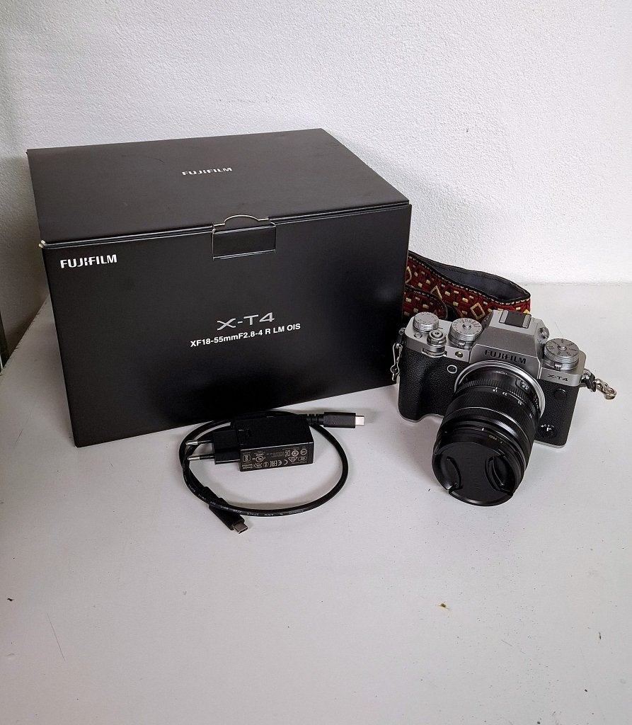 Fujifilm X-T4 + XF 18-55mm, Ophalen, Gebruikt, Bodydop, Fujifilm