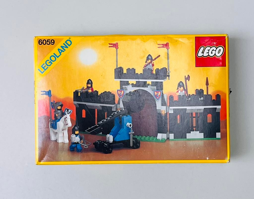 LEGO 6059 La forteresse du chevalier — COMPLET, Enfants & Bébés, Jouets | Duplo & Lego, Comme neuf, Lego, Ensemble complet, Complet