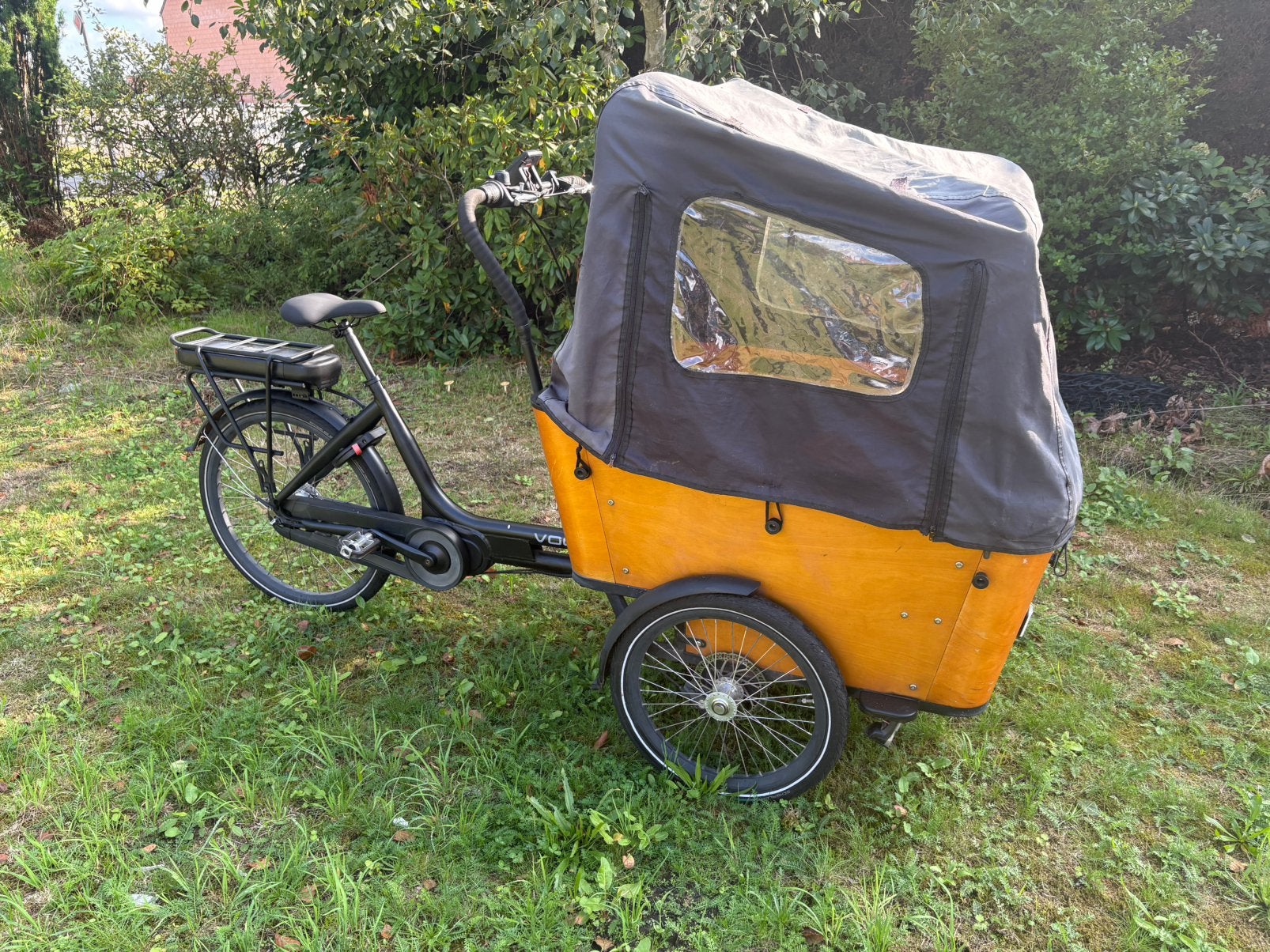 Vogue carry 3 middenmotor elektrische bakfiets. Brengen kan, Fietsen en Brommers, Ophalen of Verzenden, Zo goed als nieuw, 4 kinderen of meer